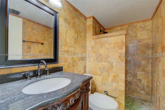 $250,000 | 2350 Northeast 135th Street, Unit 1503, North Miami, FL 33181