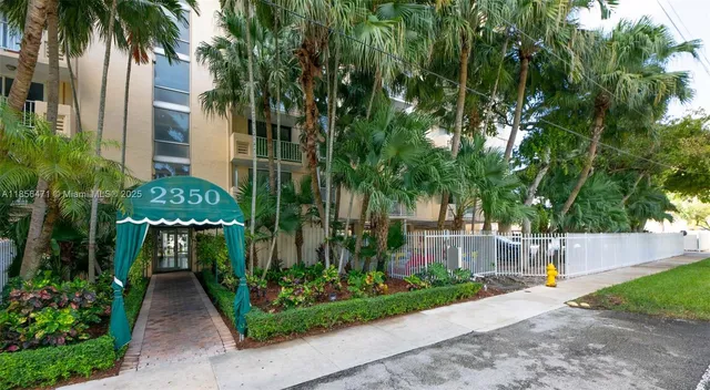 $250,000 | 2350 Northeast 135th Street, Unit 1503, North Miami, FL 33181