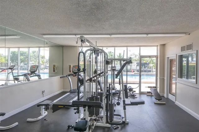 $250,000 | 2350 Northeast 135th Street, Unit 1503, North Miami, FL 33181