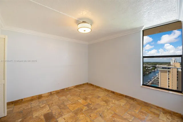 $250,000 | 2350 Northeast 135th Street, Unit 1503, North Miami, FL 33181