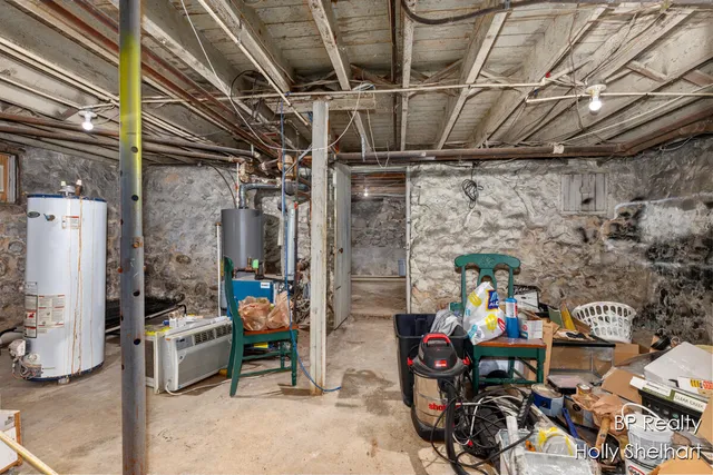 $248,000 | 509 West Michigan Avenue, Marshall, MI 49068