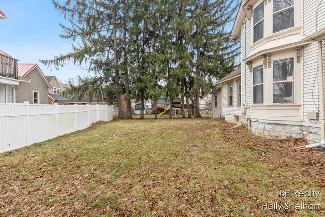 $248,000 | 509 West Michigan Avenue, Marshall, MI 49068