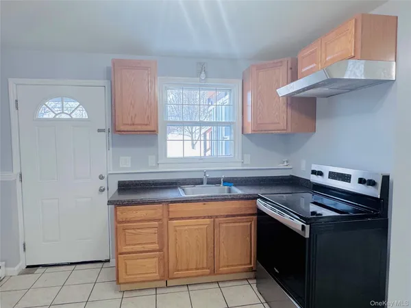 $2,500 | 87 Ellis Avenue, Newburgh, NY 12550