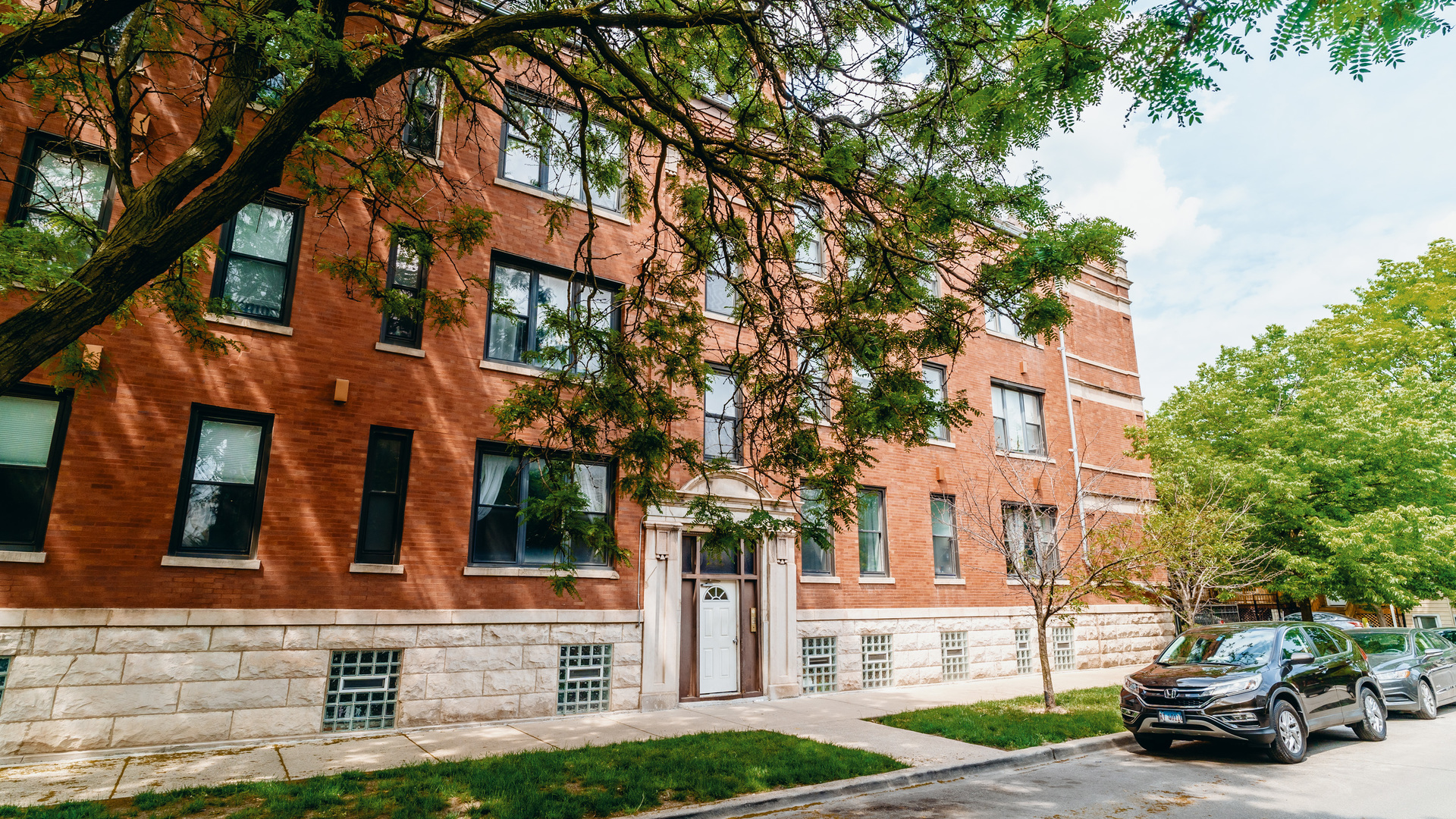 3604 West George Street, Unit 1 Chicago, IL 60618 - Photo 1 of 17