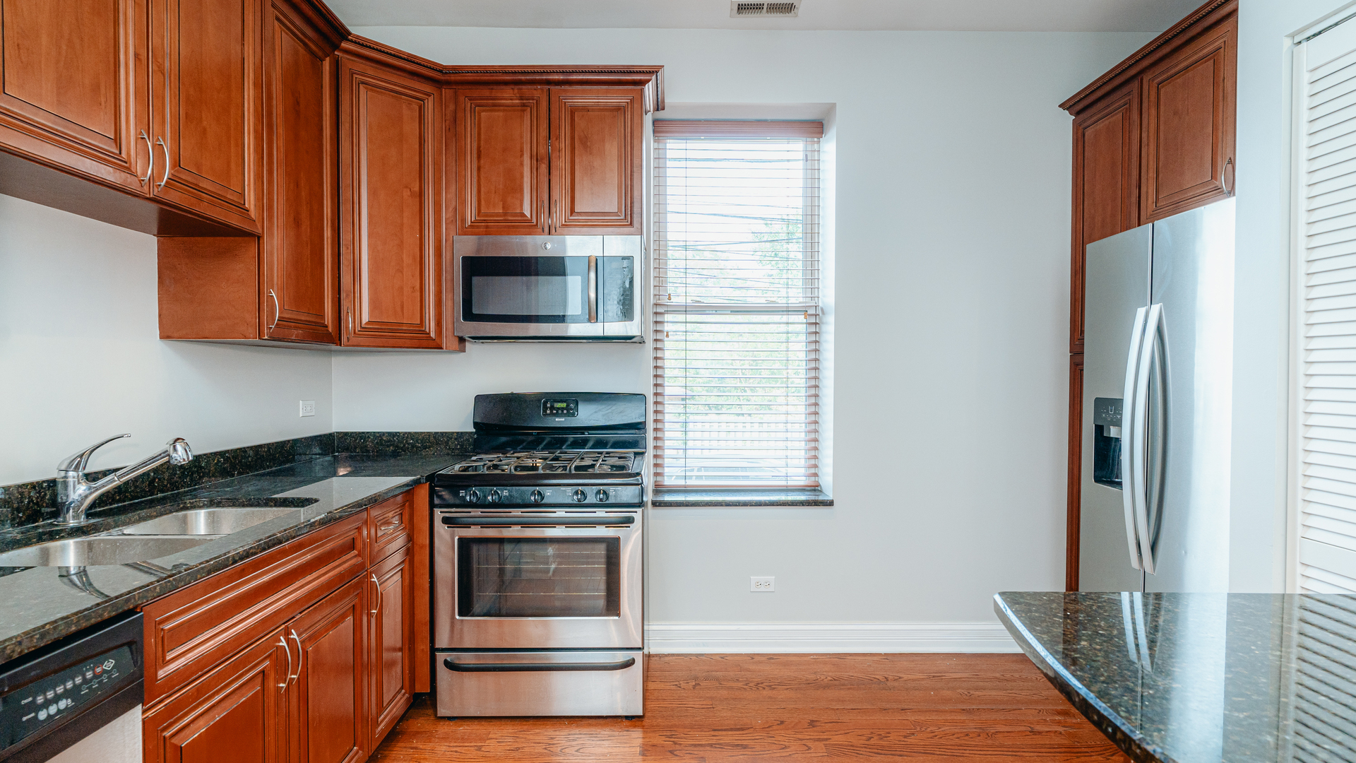 3604 West George Street, Unit 1 Chicago, IL 60618 - Photo 7 of 17