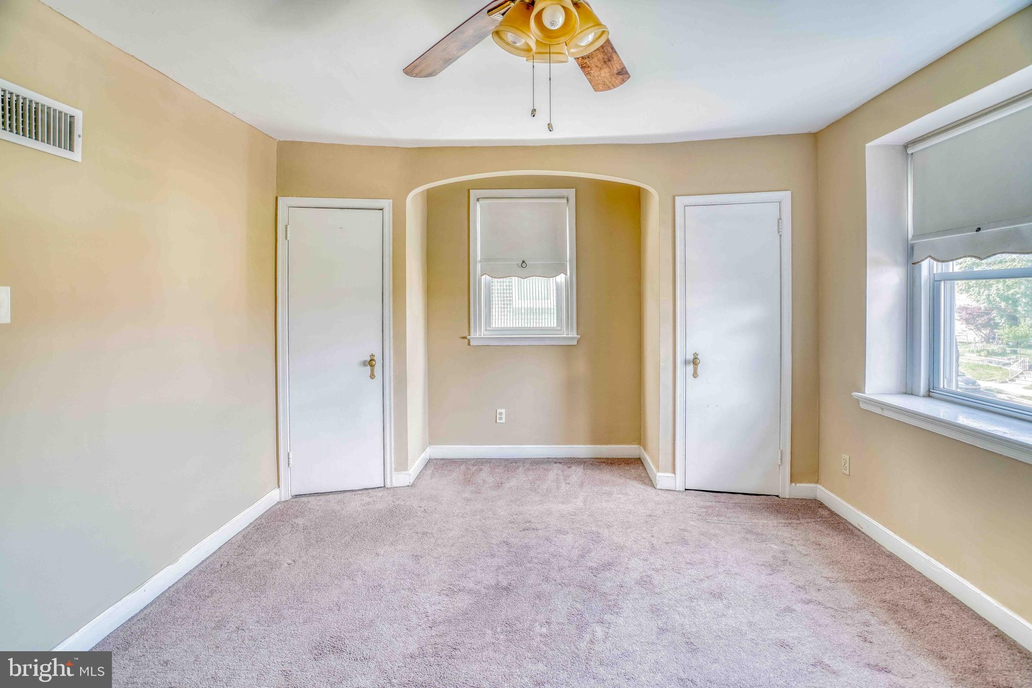 1136 Kerper Street Philadelphia, PA 19111 - Photo 19 of 41 an empty room that has a window