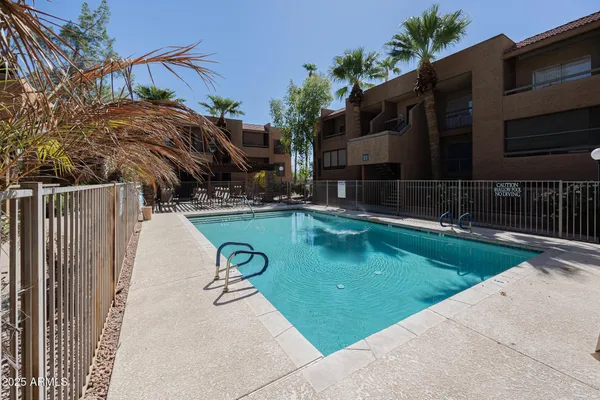 $895 | 2625 East Indian School Road, Unit 232, Phoenix, AZ 85016