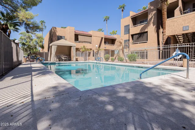 $1,295 | 2625 East Indian School Road, Unit 232, Phoenix, AZ 85016