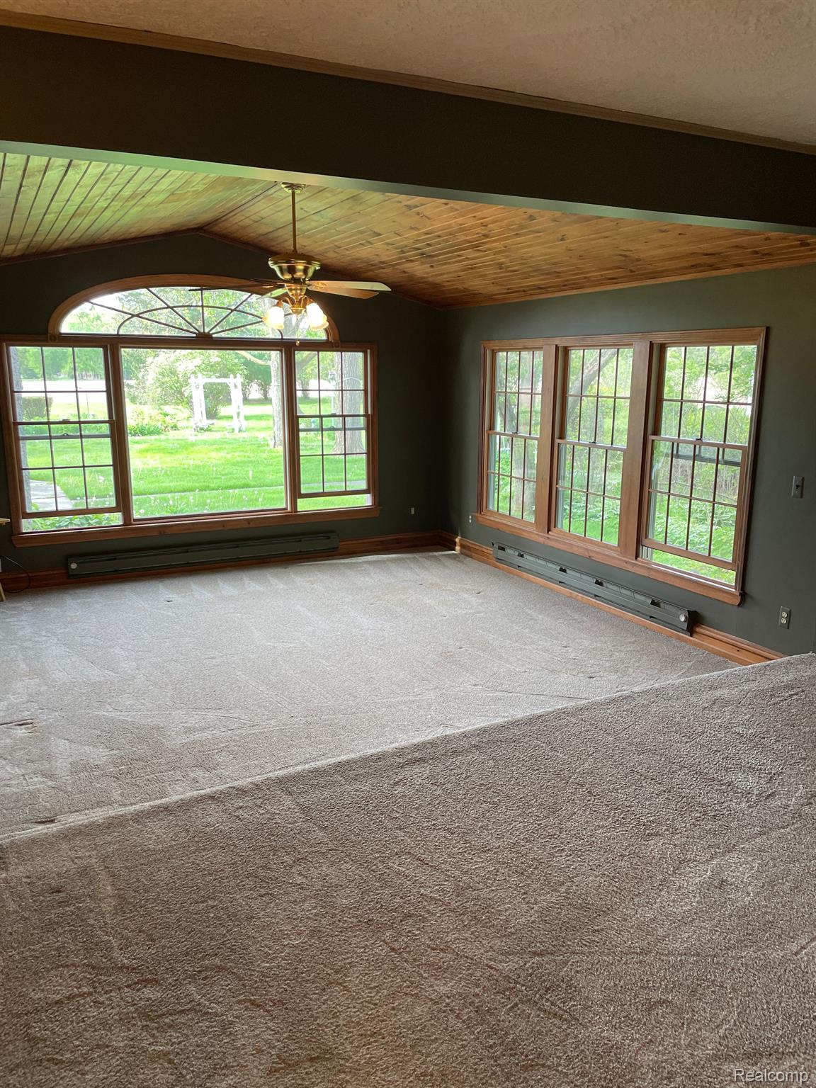 8158 Dryden Road Almont, MI 48003 - Photo 19 of 62 Huge family room