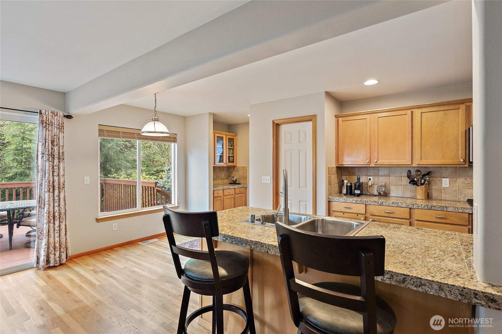 308 170th Place Southeast Bothell, WA 98012 - Photo 9 of 28