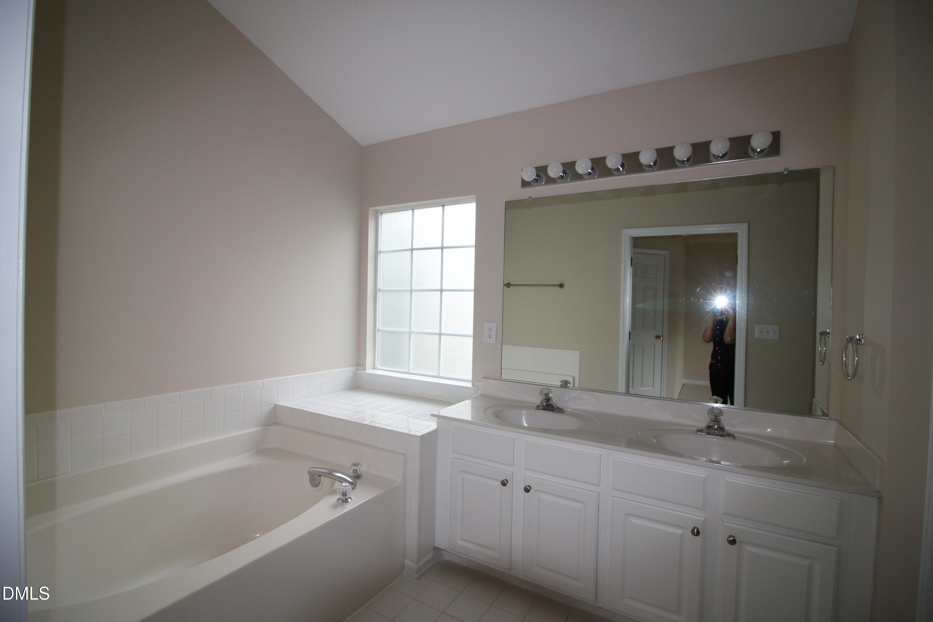 2517 Valley Haven Drive Raleigh, NC 27603 - Photo 13 of 21 IMG_2363