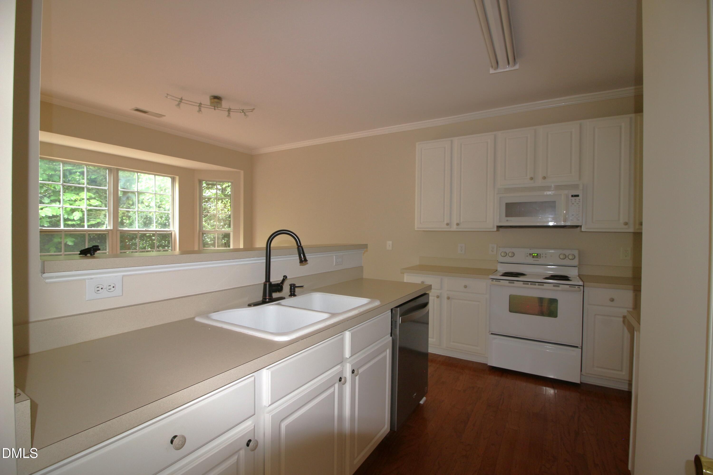 2517 Valley Haven Drive Raleigh, NC 27603 - Photo 9 of 21 IMG_2391