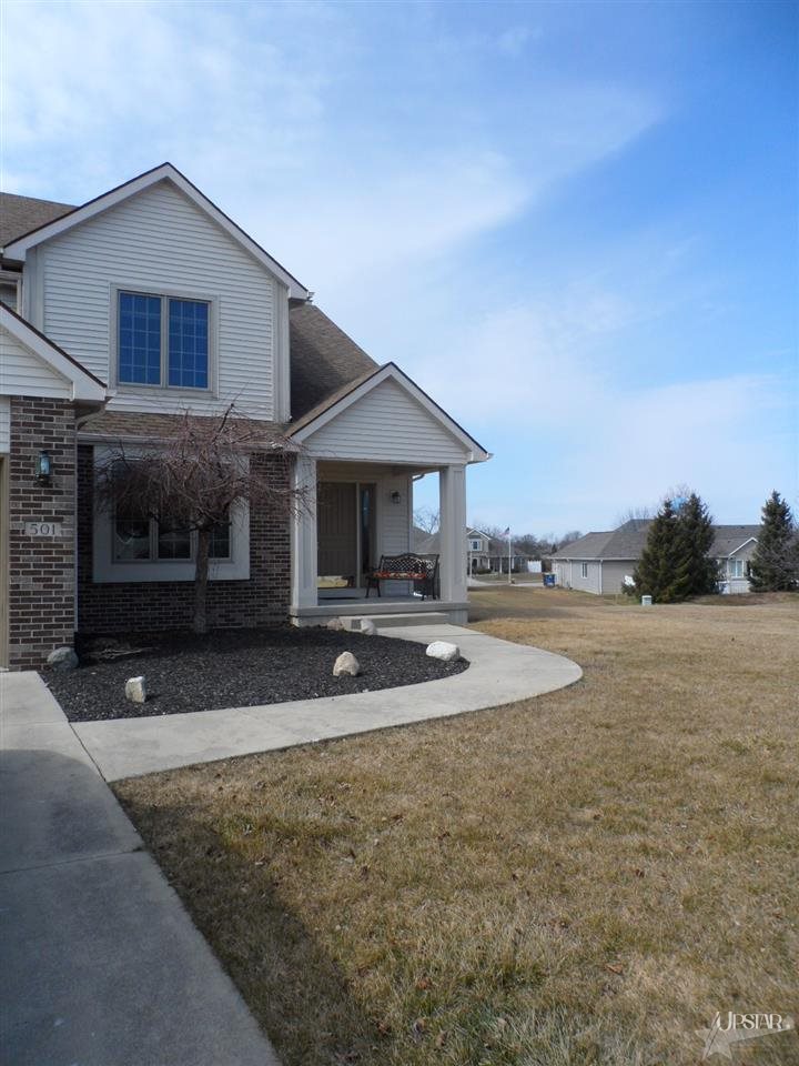 501 Hunters Ridge Auburn, IN 46706 - Photo 3 of 30 Gallery Image 3