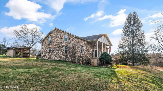 $724,999 | 7969 Glendale Community Road, Greenback, TN 37742