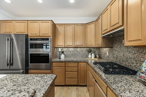 $750,000 | 2349 Harbor Avenue Southwest, Unit 701, Seattle, WA 98126