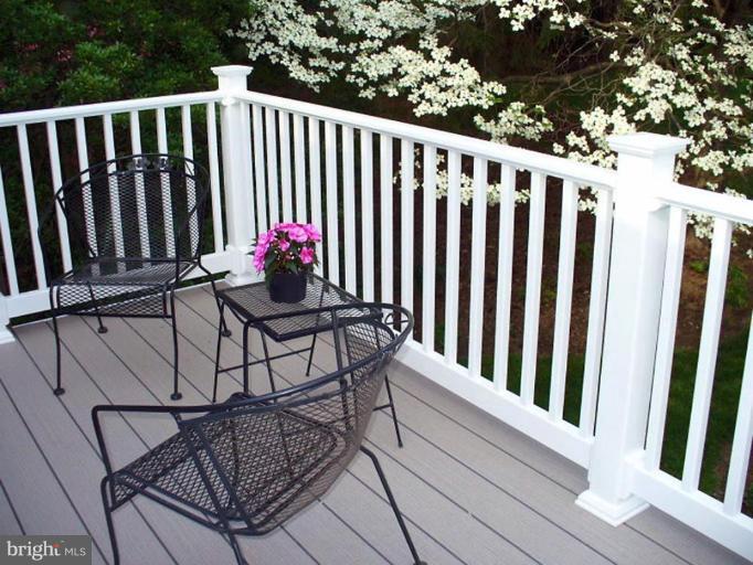 5125 Durham Road East Columbia, MD 21044 - Photo 19 of 21 Deck