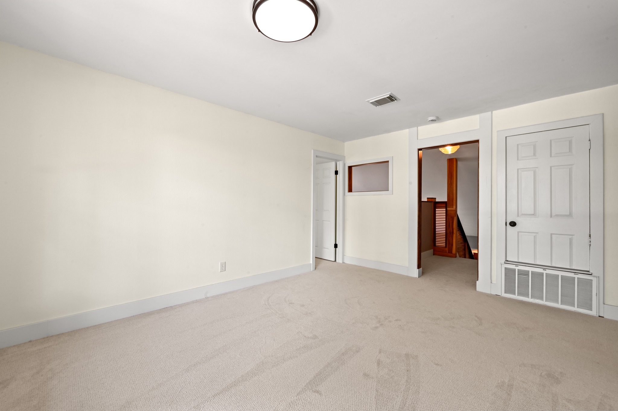 708 Shade Tree Drive Austin, TX 78748 - Photo 20 of 32 Featuring freshly updated paint and carpeting throughout the second floor.