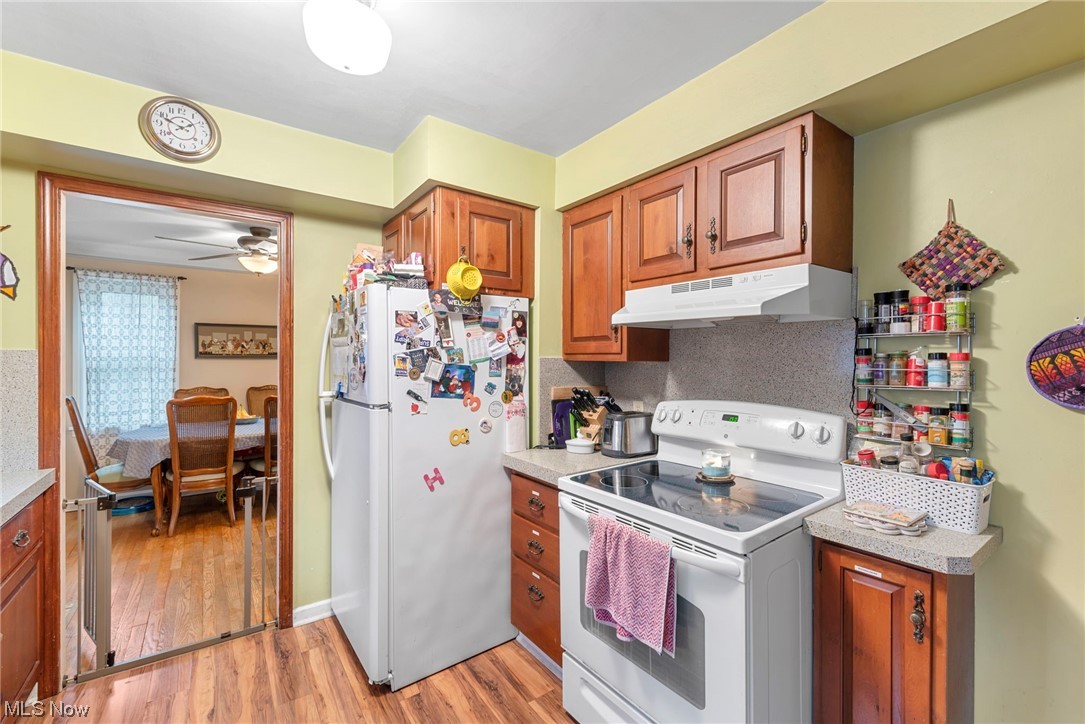 1375 Cranover Road Cleveland, OH 44124 - Photo 12 of 26