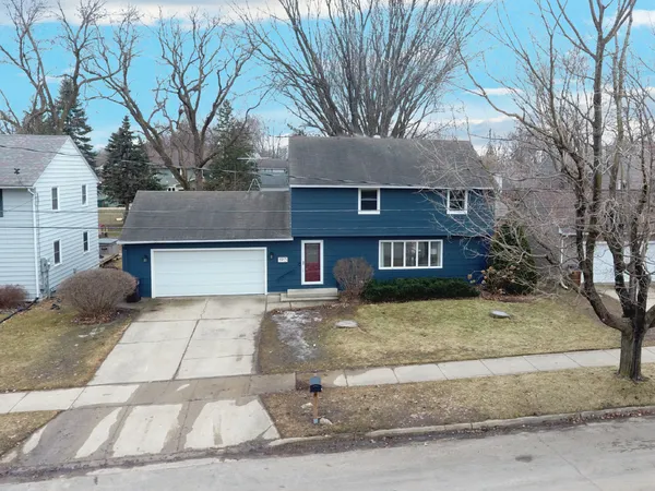 $319,900 | 1915 6th Avenue Northwest, Austin, MN 55912