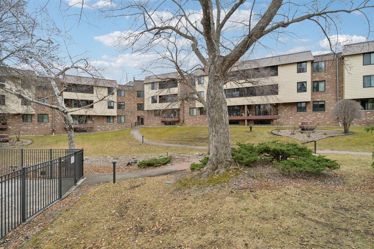 7510 Cahill Road, Unit 322B Edina, MN 55439 - Photo 1 of 1