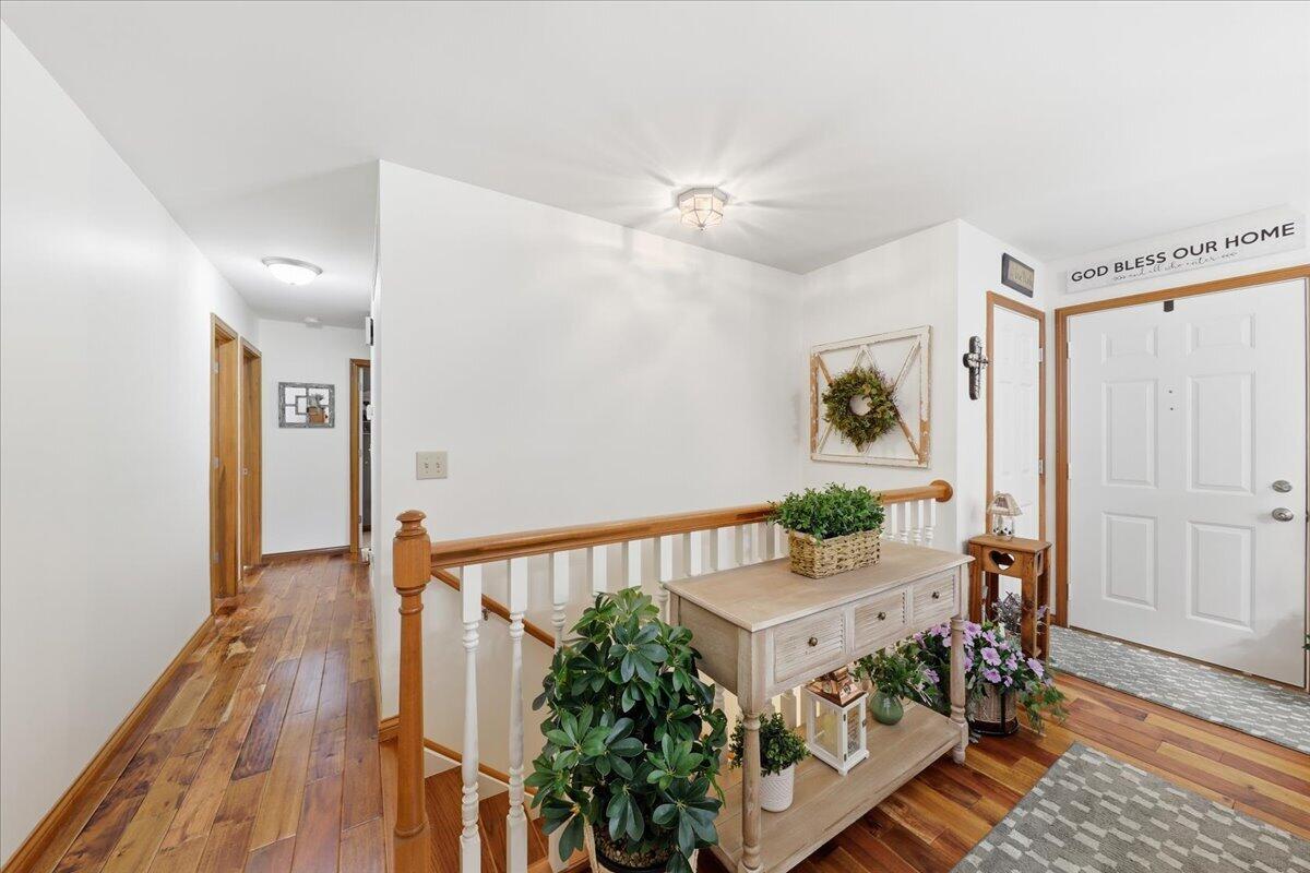 1276 Frogtown Road Union, KY 41091 - Photo 21 of 48 32-Hallway