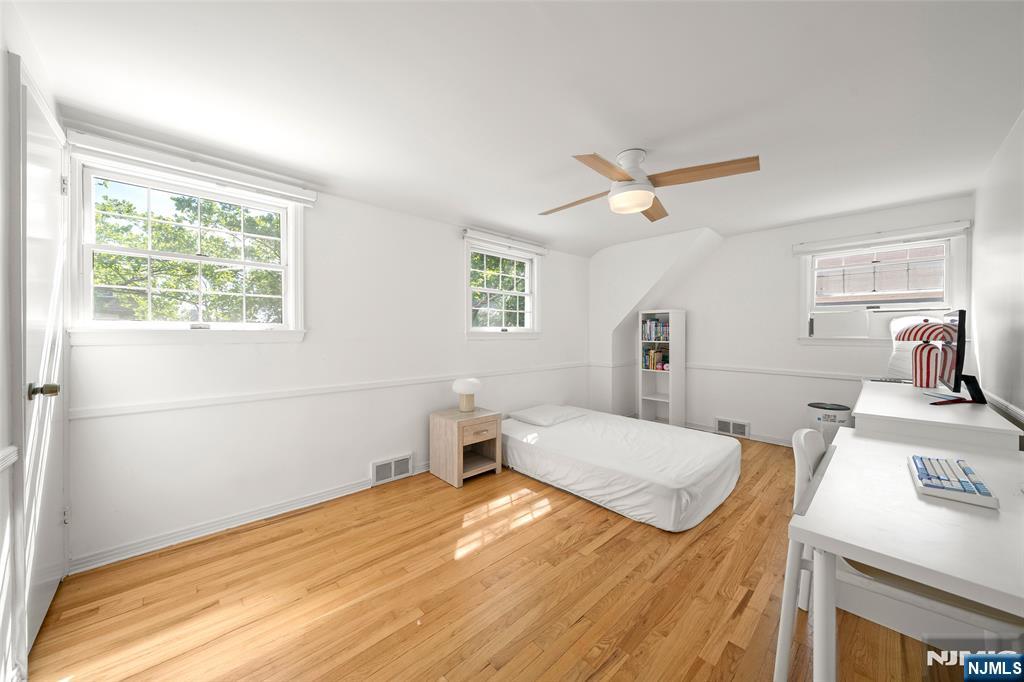 85 Park Avenue Cresskill, NJ 07626 - Photo 15 of 29
