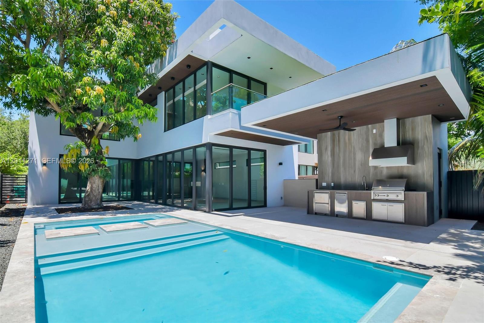 125 Southwest 29th Road Miami, FL 33129 - Photo 1 of 69