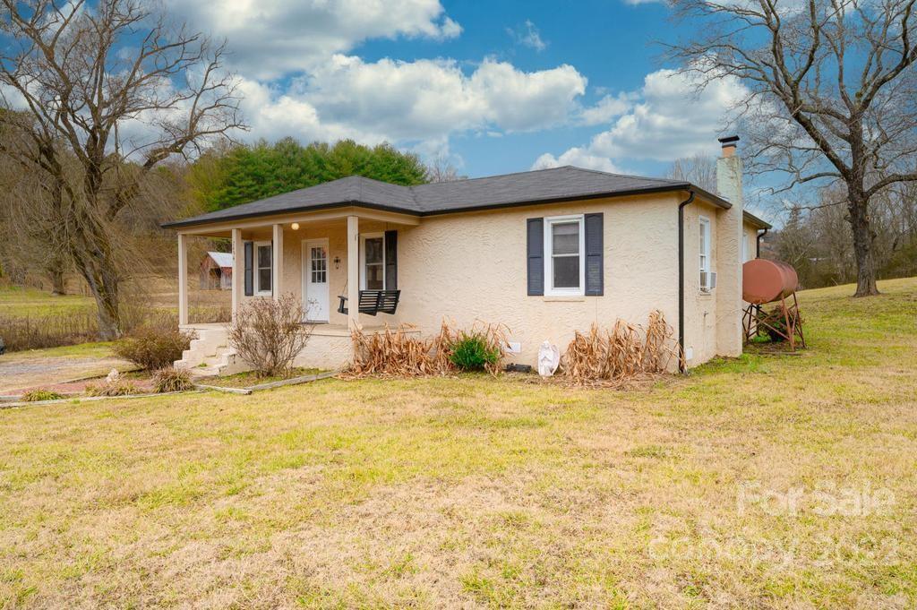 2494 Kingstown Road Lenoir, NC 28645 - Photo 1 of 29 Gallery Image 1