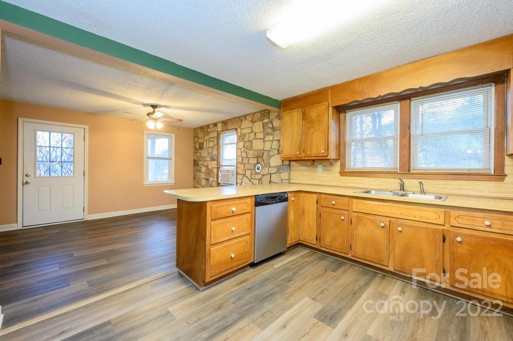 2494 Kingstown Road Lenoir, NC 28645 - Photo 12 of 29 Gallery Image 12