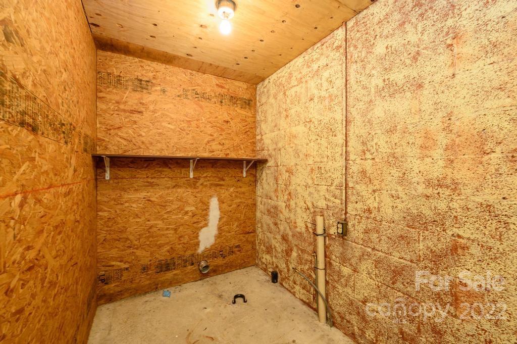 2494 Kingstown Road Lenoir, NC 28645 - Photo 25 of 29 Gallery Image 25