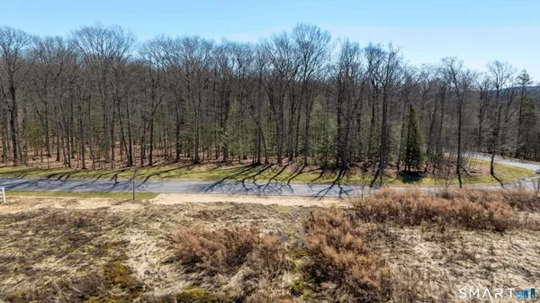 $369,900 | 110 Windsor Court, Avon, CT 06001