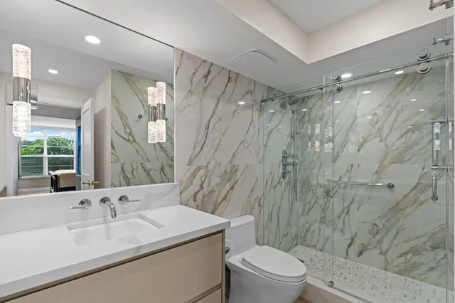 $389,000 | 821 Cypress Boulevard, Unit 211, Pompano Beach, FL 33069