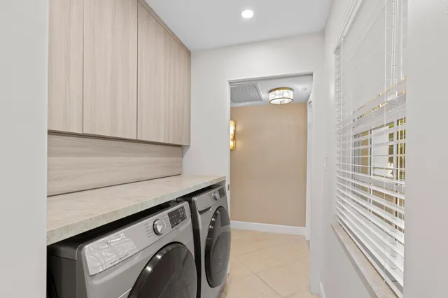 $389,000 | 821 Cypress Boulevard, Unit 211, Pompano Beach, FL 33069