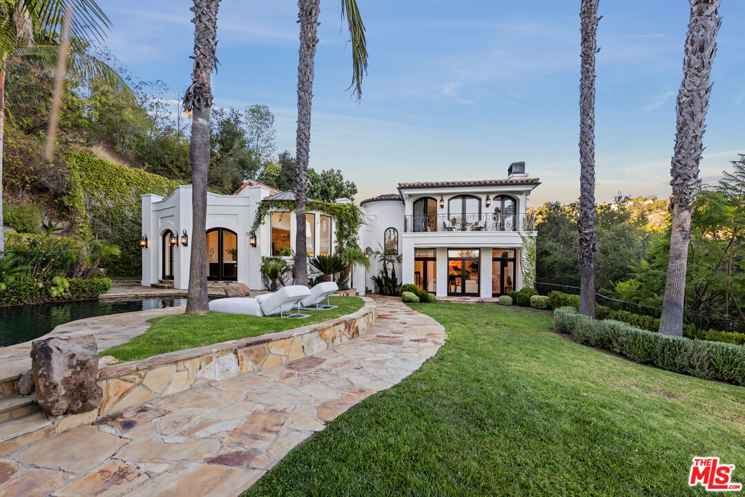 10048 Cielo Drive Beverly Hills, CA 90210 - Photo 25 of 36