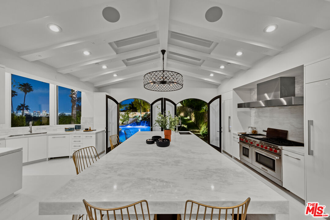 10048 Cielo Drive Beverly Hills, CA 90210 - Photo 31 of 36