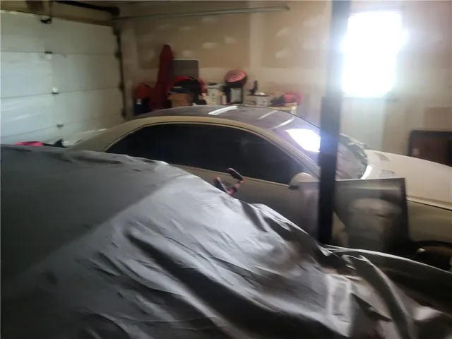 $850,000 | 20100 South S Street, Raymore, MO 64083