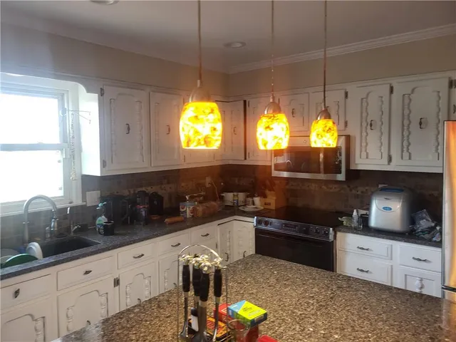 $850,000 | 20100 South S Street, Raymore, MO 64083