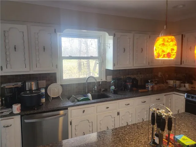 $850,000 | 20100 South S Street, Raymore, MO 64083