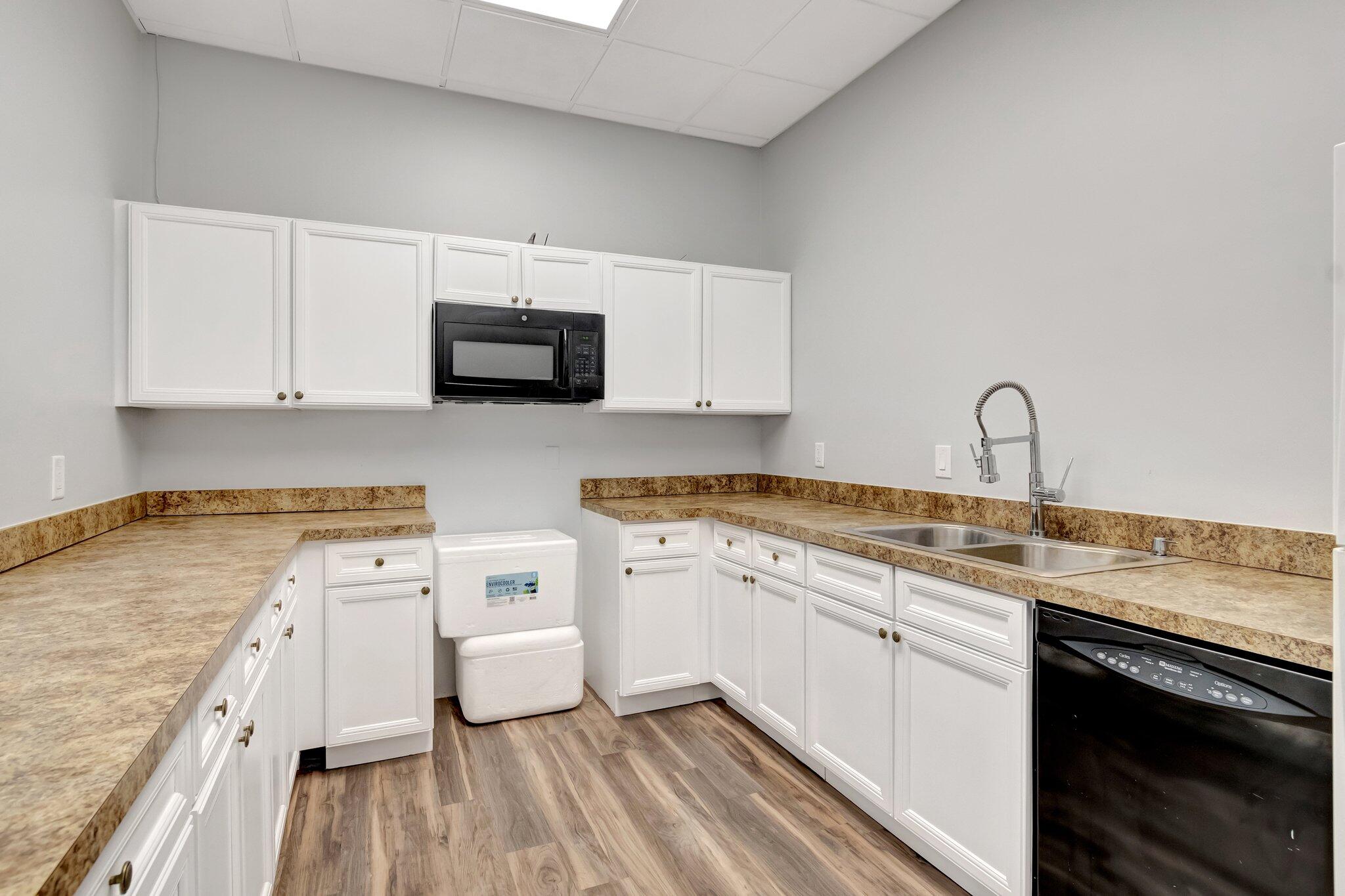23359 Southwest 55th Way, Unit G Boca Raton, FL 33433 - Photo 60 of 63 Party Room Kitchen