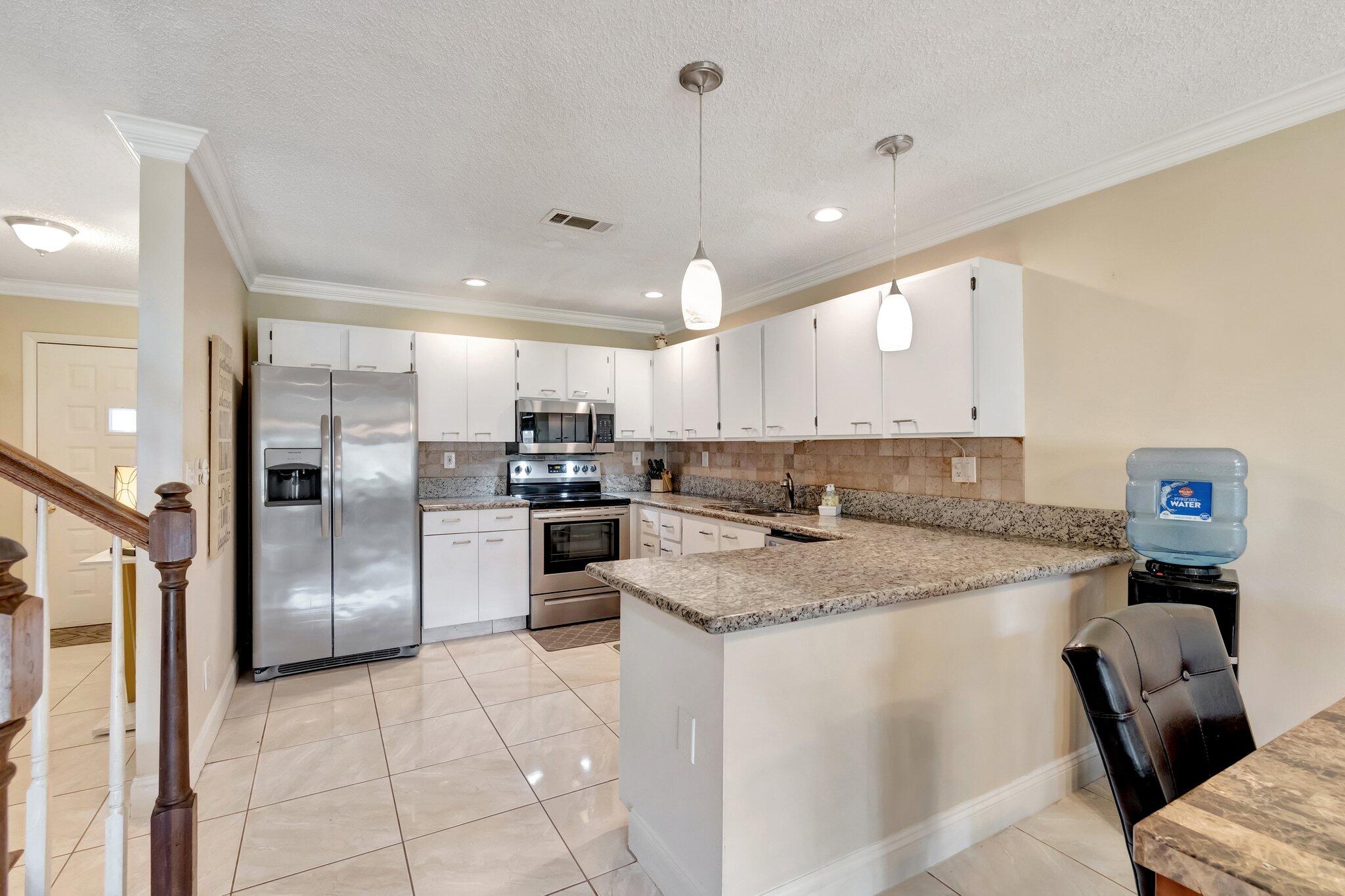 23359 Southwest 55th Way, Unit G Boca Raton, FL 33433 - Photo 7 of 63 Open Kitchen
