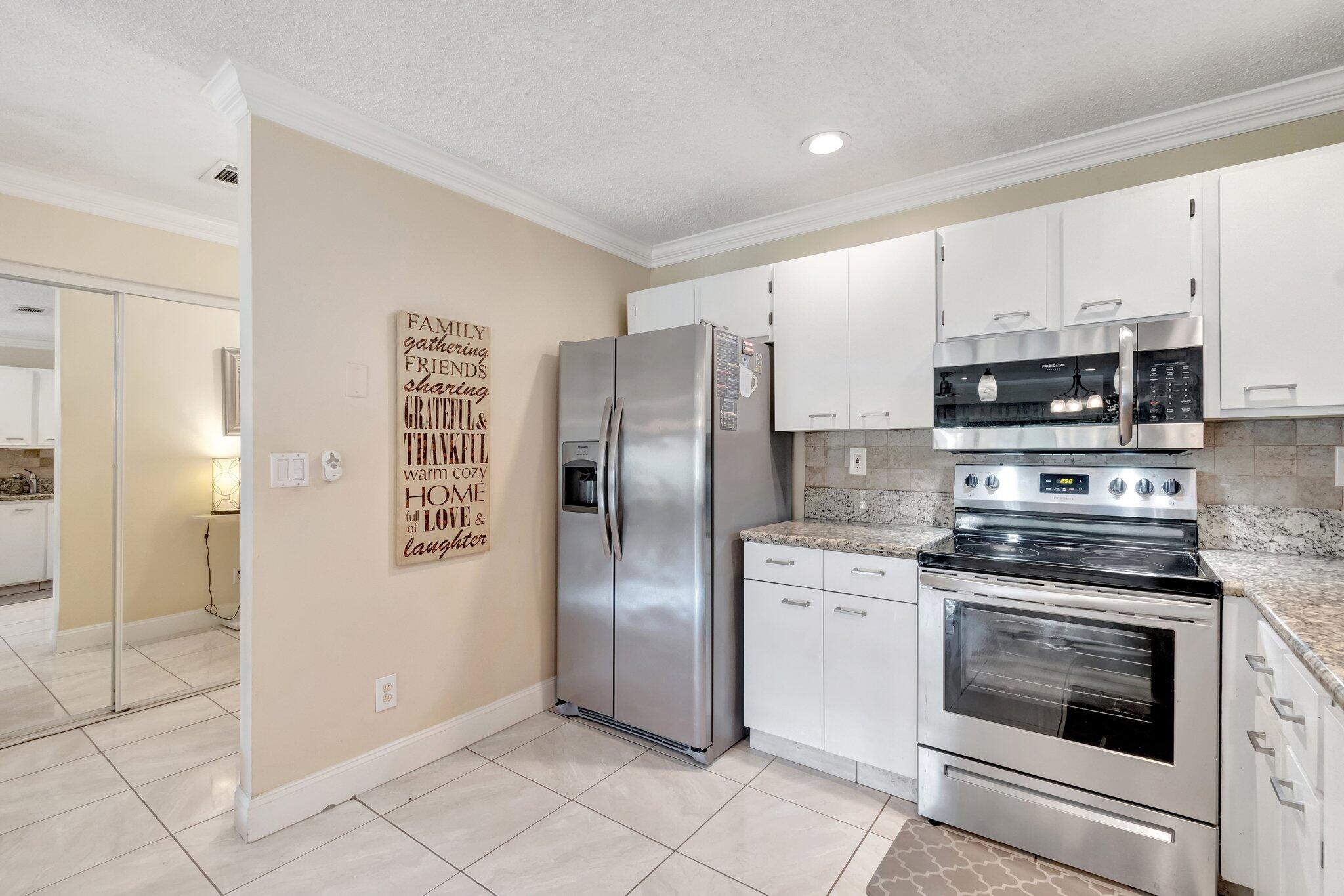 23359 Southwest 55th Way, Unit G Boca Raton, FL 33433 - Photo 9 of 63 Kitchen
