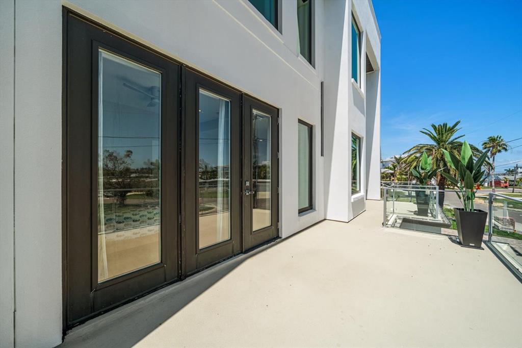 16047 Redington Drive Redington Beach, FL 33708 - Photo 34 of 80