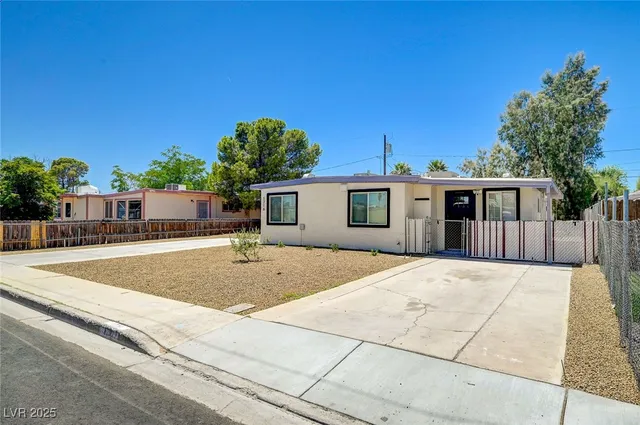 $1,950 | 1716 Pacific Street, Las Vegas, NV 89104