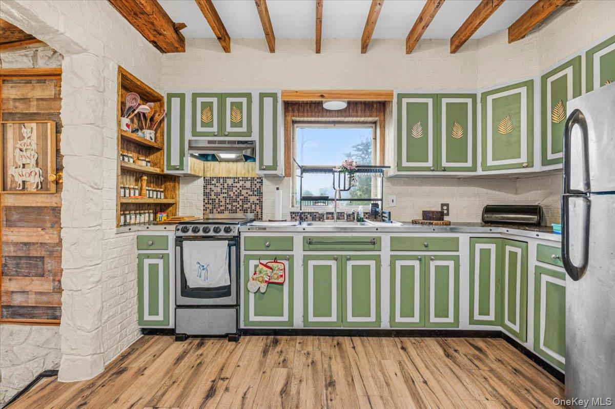 111 Ray Street Freeport, NY 11520 - Photo 5 of 25 Kitchen