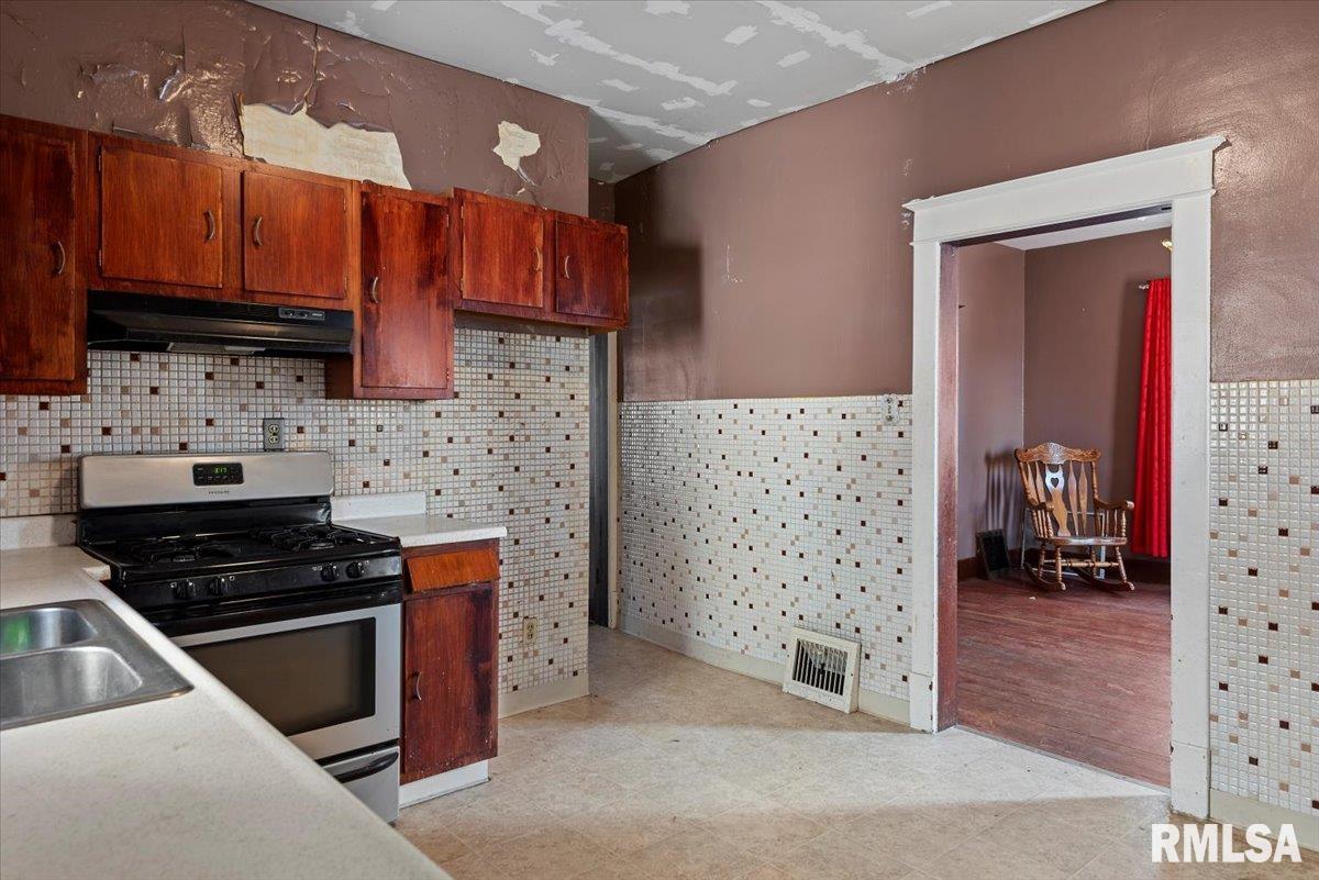 1505 Pennsylvania Avenue Springfield, IL 62702 - Photo 14 of 25