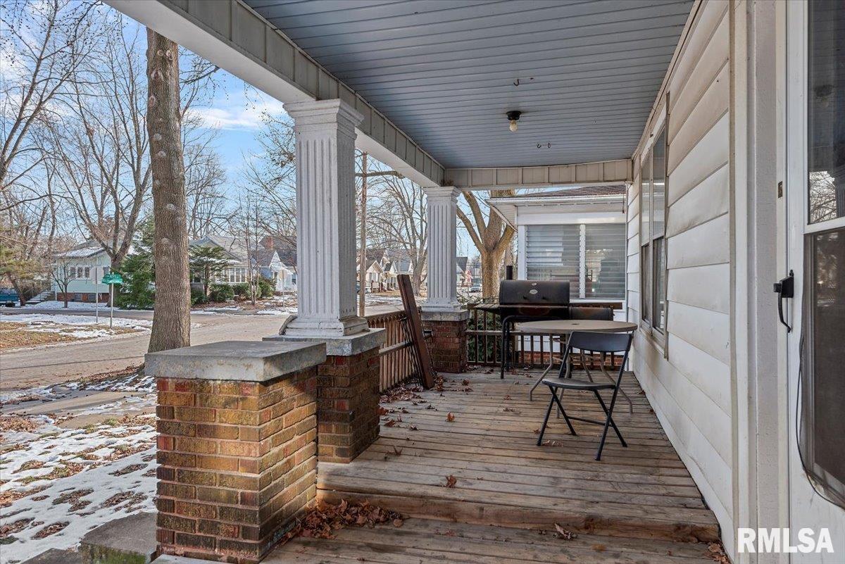 1505 Pennsylvania Avenue Springfield, IL 62702 - Photo 2 of 25