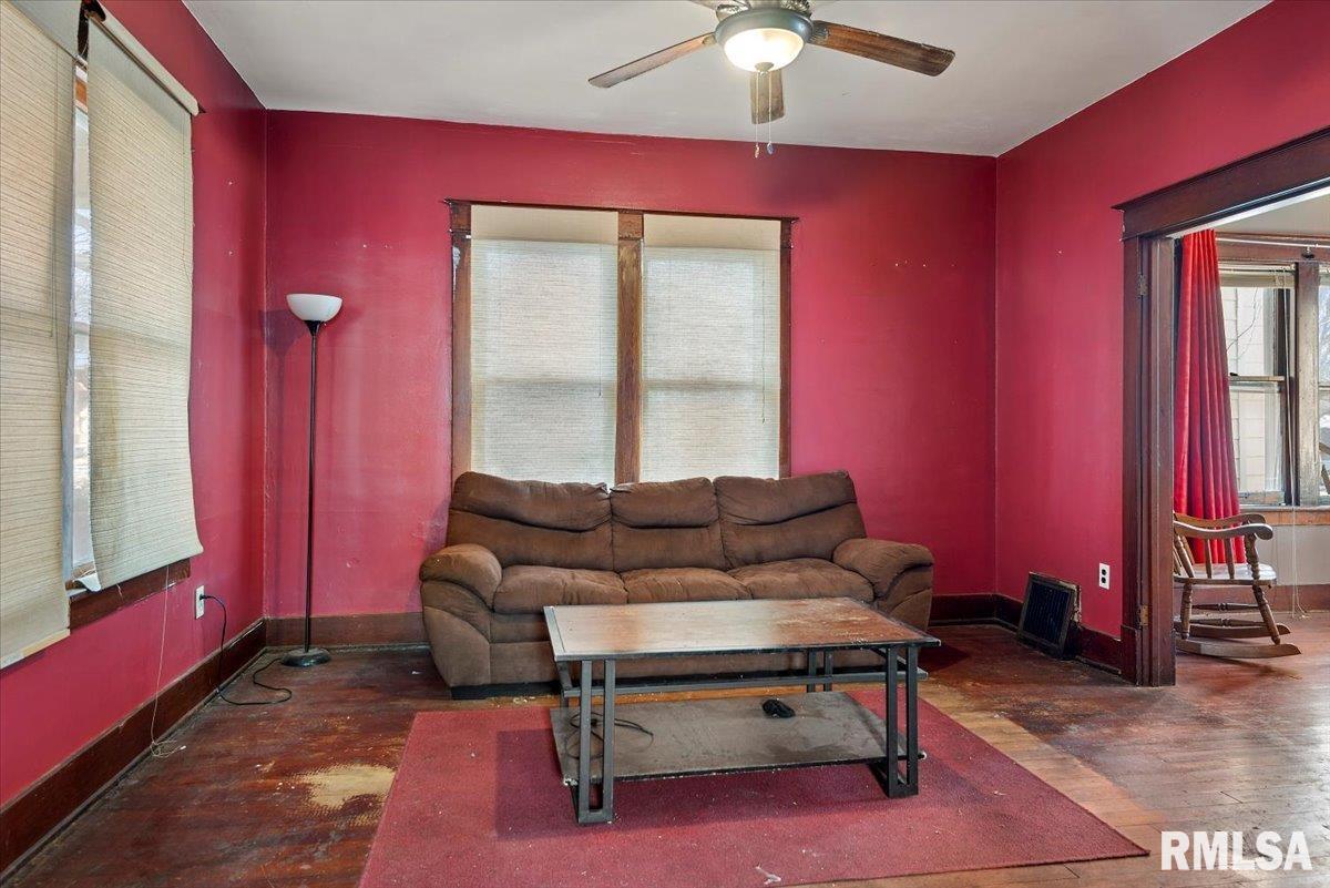 1505 Pennsylvania Avenue Springfield, IL 62702 - Photo 4 of 25