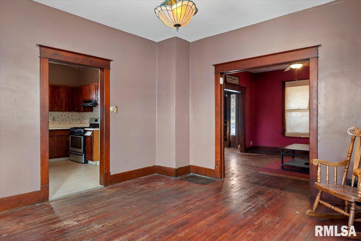 1505 Pennsylvania Avenue Springfield, IL 62702 - Photo 9 of 25