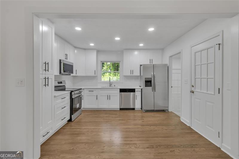 722 Northern Clarkston, GA 30021 - Photo 6 of 31