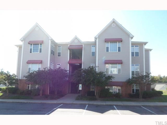 2511 Huntscroft Lane, Unit 200 Raleigh, NC 27617 - Photo 1 of 3 Gallery Image 1